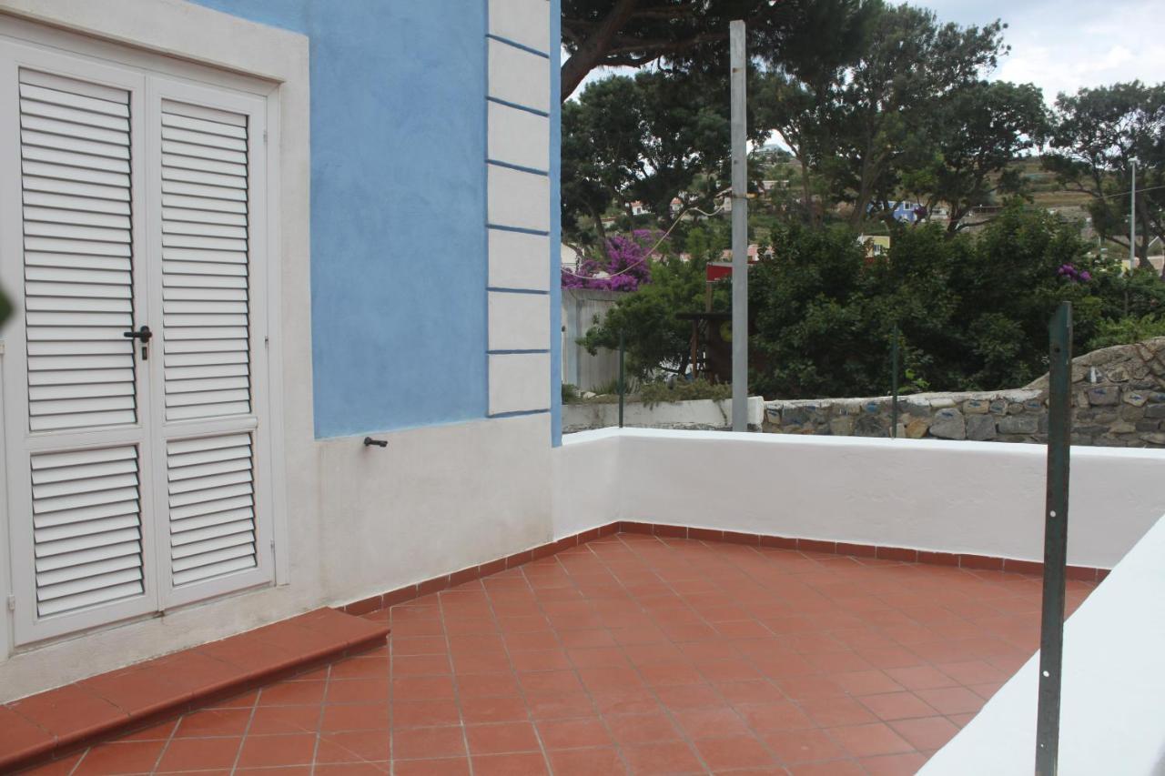 Camere Dieci Maggio- Beb Dory, Nemo, Guizzo Ponza Exterior foto