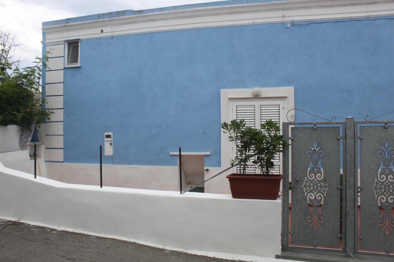 Camere Dieci Maggio- Beb Dory, Nemo, Guizzo Ponza Exterior foto