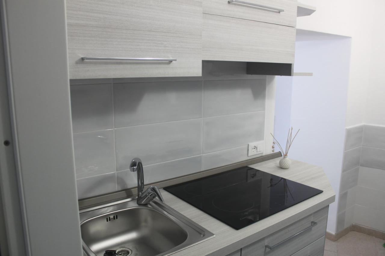 Camere Dieci Maggio- Beb Dory, Nemo, Guizzo Ponza Exterior foto